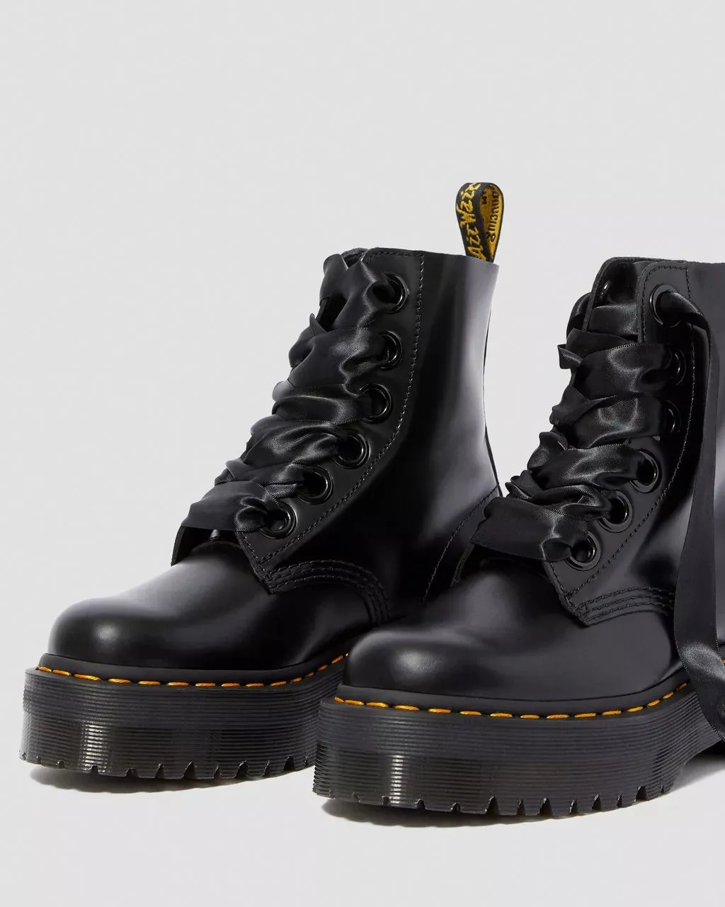 Doc Martens Women's MOLLY WOMEN'S LEATHER PLATFORM BOOTS (Black Butter)