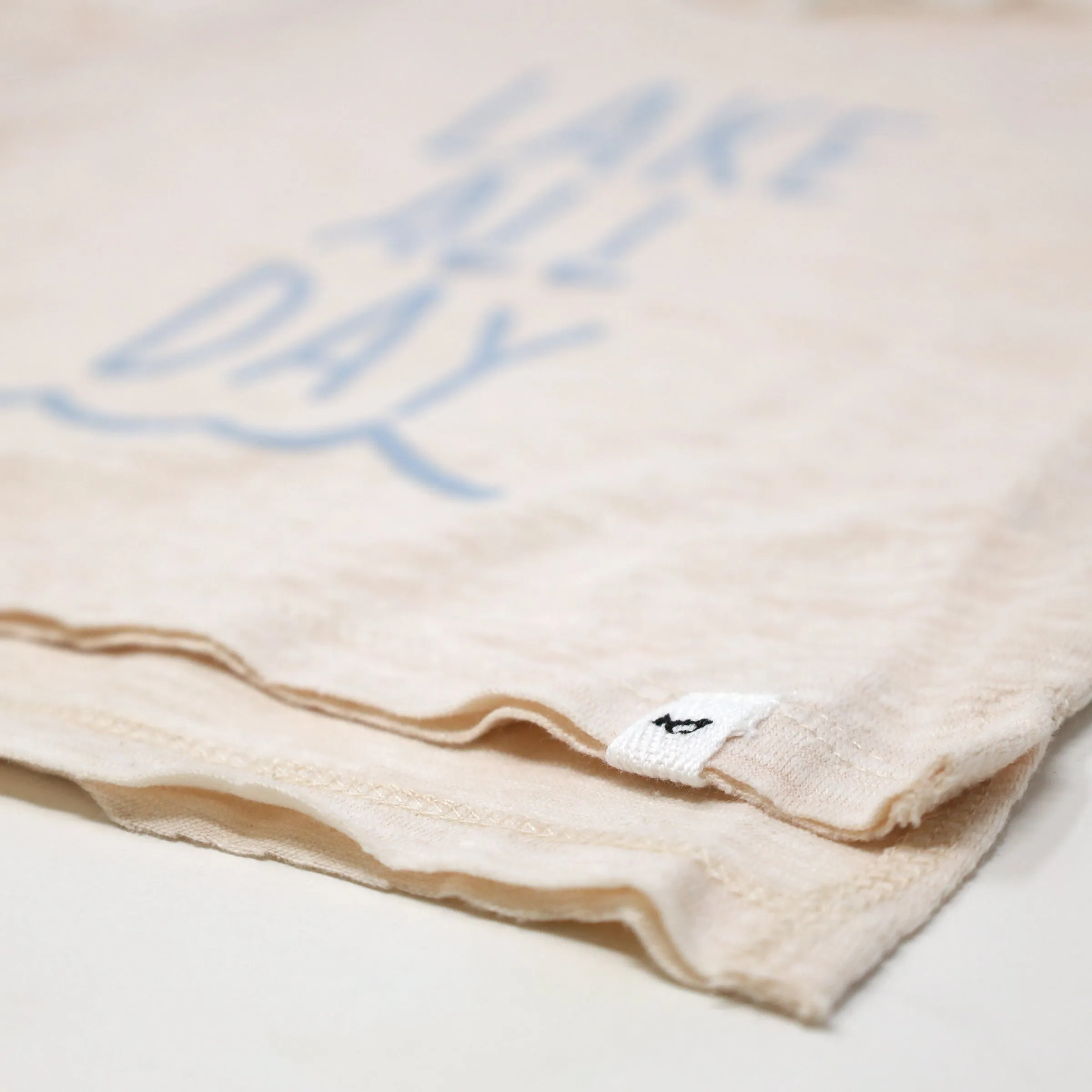 oh baby! Raw Edge Short Sleeve Cotton Slub Tee - Lake All Day - Sand Heather