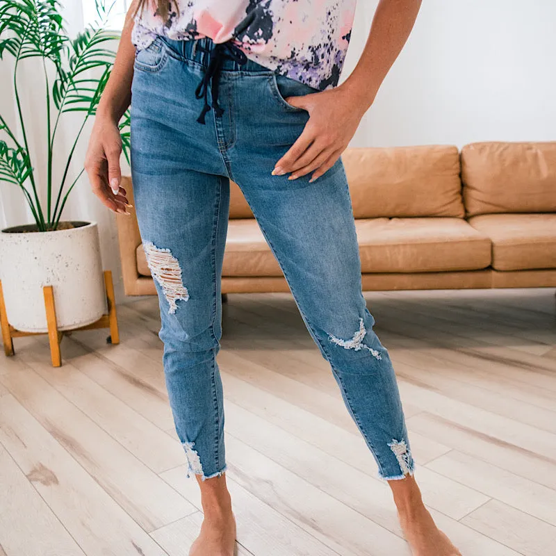 Poppy Distressed Jogger Jeans