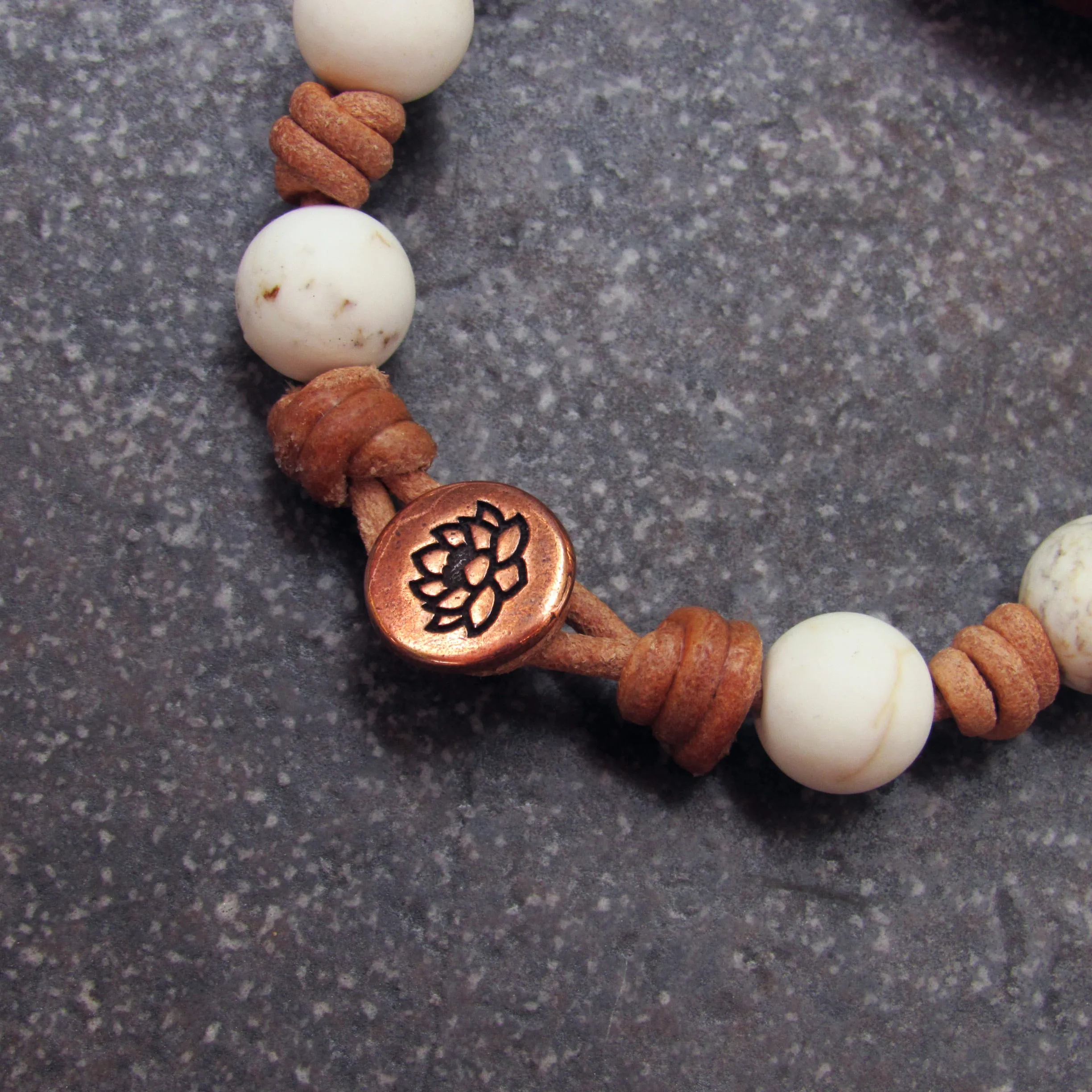 Tibetan Agate Gemstone Yin Yang with White Turquoise on natural Leather